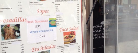Lucky's Mexican Spot Food Cart is one of Larisa'nın Beğendiği Mekanlar.