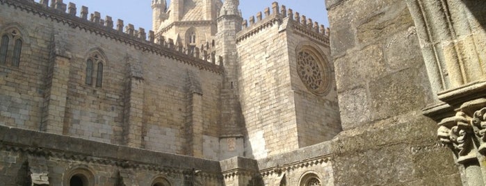 Sé de Évora is one of a visitar.