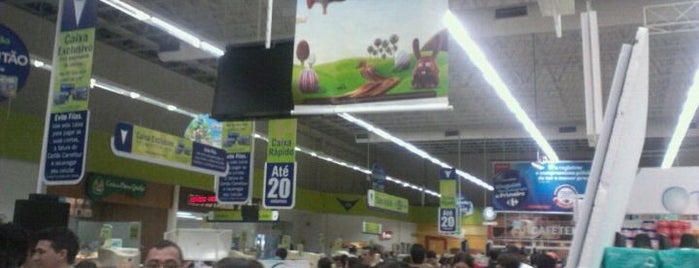 Carrefour is one of Mercados na cidade de Manaus.