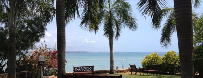 Coral Beach Hotel is one of Ian-Simeon's Guide To Dar es Salaam.