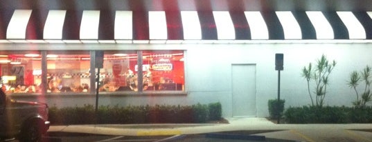 Steak 'n Shake is one of Lugares favoritos de Sammy.