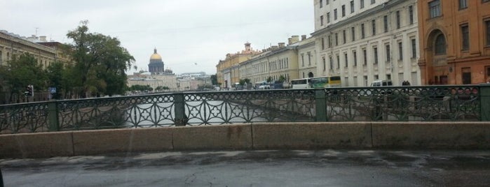 Поцелуев мост is one of Мосты Питера.