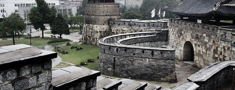 Hwaseong Haenggung Palace is one of UNESCO World Heritage Sites.