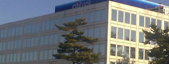 Citibank is one of Zacharyさんのお気に入りスポット.