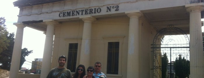 Cementerio Nº 2 is one of [V]alparaiso.