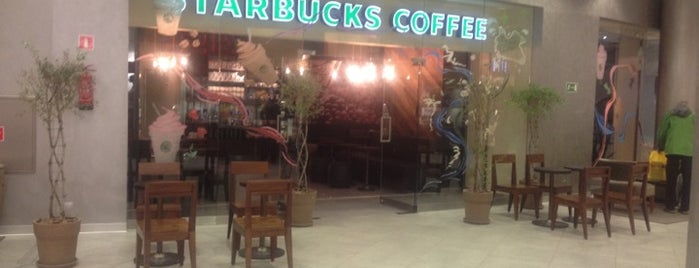 Starbucks is one of สถานที่ที่ Karinn ถูกใจ.