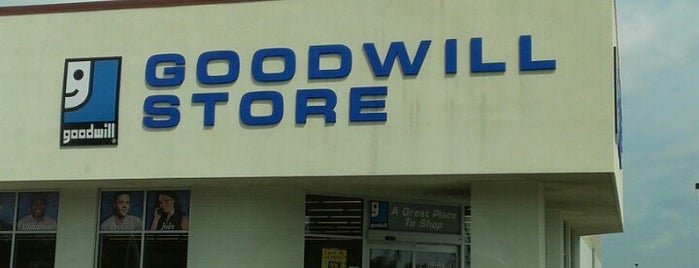 Goodwill is one of Orte, die Lindsay gefallen.