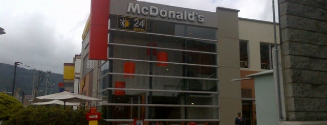 McDonald's is one of Orte, die Laura gefallen.