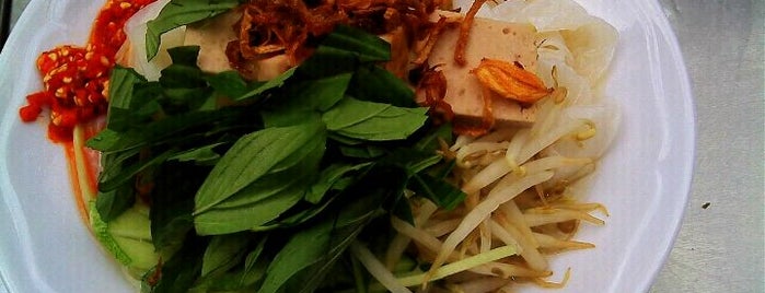 Bánh Ướt (Huỳnh Mẫn Đạt) is one of Food.