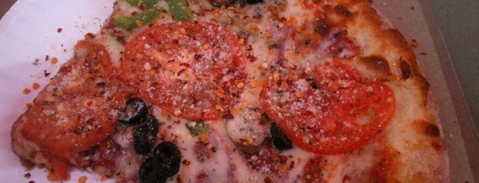 Pizza Autentica is one of John : понравившиеся места.