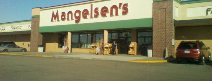 Mangelsen's is one of สถานที่ที่ Diane ถูกใจ.