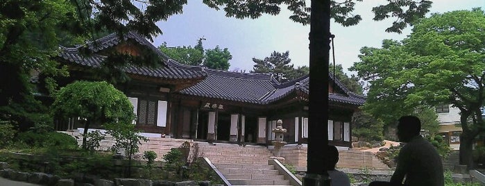 길상사 is one of Buddhist temples in Gyeonggi.