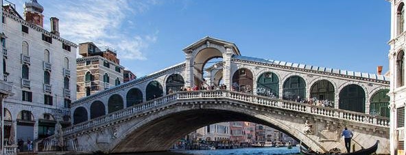 Rialtobrücke is one of Italy.