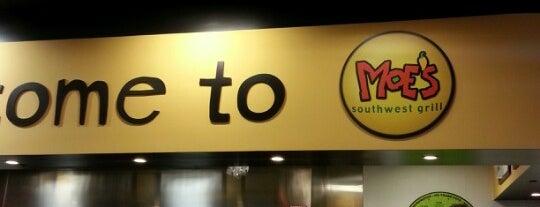 Moe's Southwest Grill is one of Lugares favoritos de Jesse.