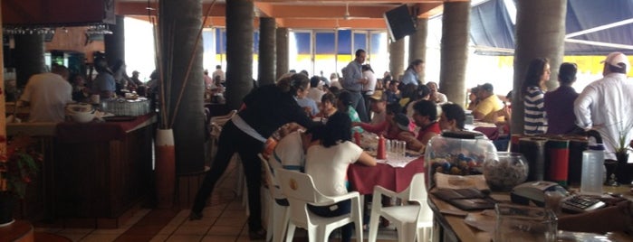 Restaurant El Bigotes 1 is one of restaurantes manzanillo.