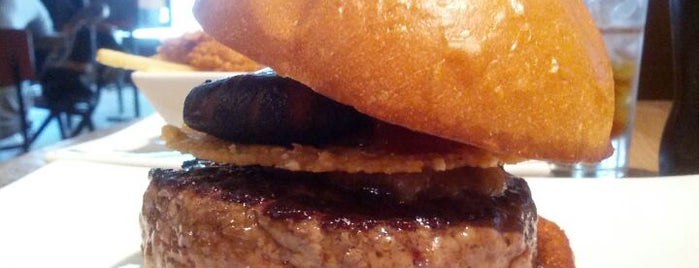 Umami Burger is one of Bons plans Los Angeles.