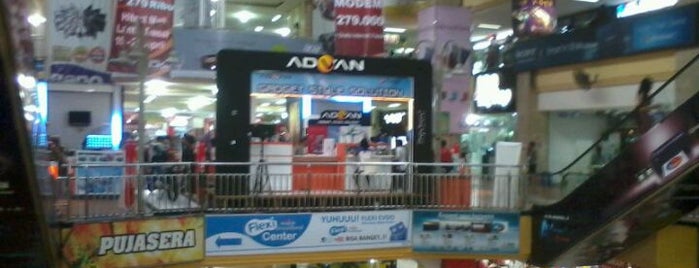 Hi-Tech Mall is one of Shopping Mall di Surabaya.