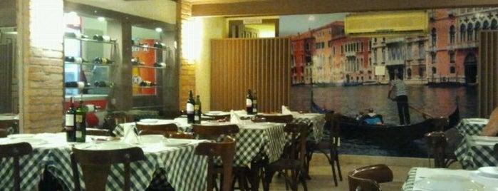 Latorre Massas e Pizzas is one of Top 10 places to try this season.