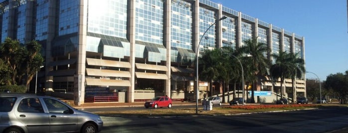 Edifício Brasília Rádio Center is one of Luiz Paulo'nun Beğendiği Mekanlar.