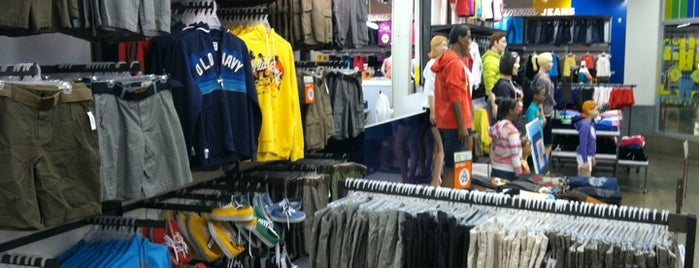 Old Navy is one of Locais curtidos por Lisette.