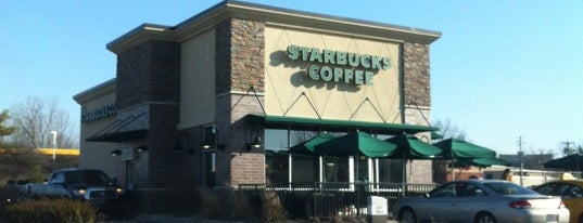 Starbucks is one of สถานที่ที่ Edison's ถูกใจ.