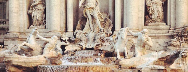 Trevi-Brunnen is one of Italy - Rome.