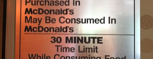 McDonald's is one of Orte, die Thomas gefallen.
