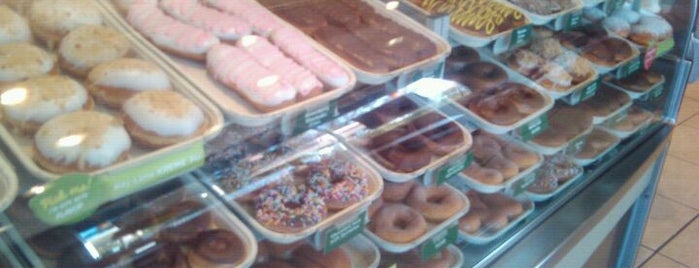 Krispy Kreme Doughnuts is one of Posti salvati di Butch.