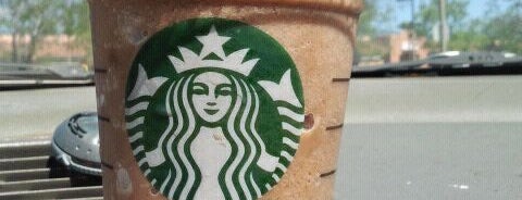 Starbucks is one of Locais curtidos por Eve.