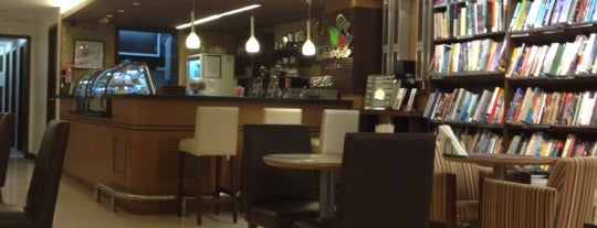 Treviolo Café is one of สถานที่ที่ André ถูกใจ.