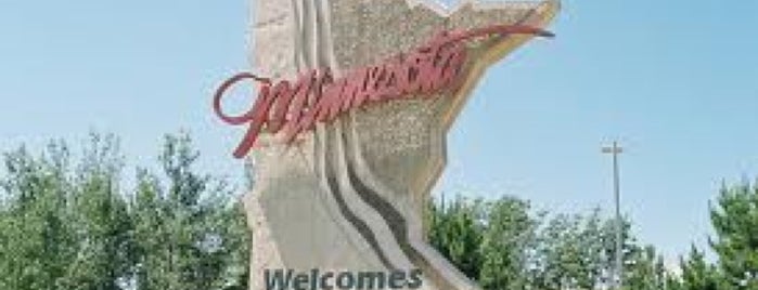 Welcome to Minnesota Sign is one of สถานที่ที่ John ถูกใจ.