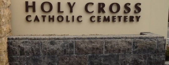 Holy Cross Catholic Cemetery is one of สถานที่ที่ Soowan ถูกใจ.