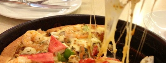 Pizza Hut is one of The Mall Korat - where to eat?.
