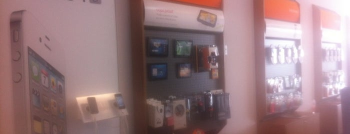 AT&T (Authorized Retailer) is one of Tempat yang Disukai Chester.