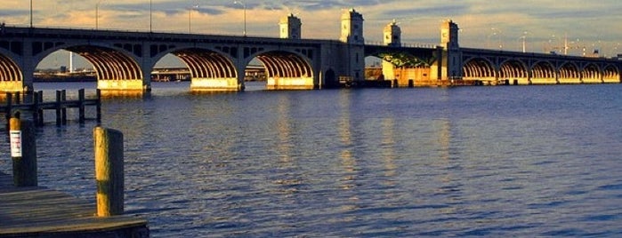 Vietnam Veterans Memorial Bridge is one of Historic Bridges and Tinnels.