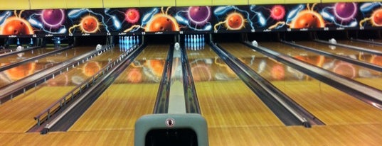 Redstone Bowling Center is one of The1JMACさんのお気に入りスポット.
