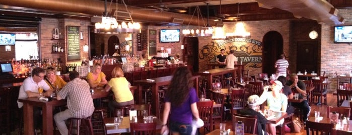 Harlem Tavern is one of NYC's Top 10 Sports Bars.