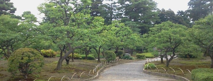 兼六園 梅林 is one of 兼六園(Kenroku-en Garden).