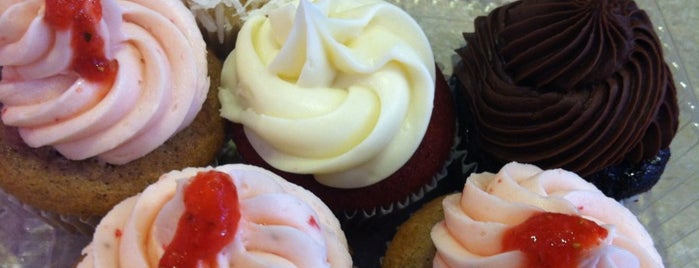 Fluff Cupcakery is one of Salinas Valley Food & Wine.