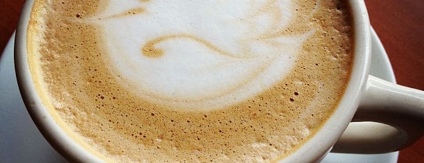 Geo's Organic Coffee is one of Lieux qui ont plu à Amir.