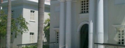 Museo de Arte de Puerto Rico is one of Tempat yang Disukai Brenda.