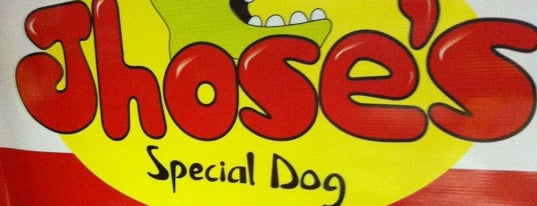 Jhose's Special Dog is one of Lugares.