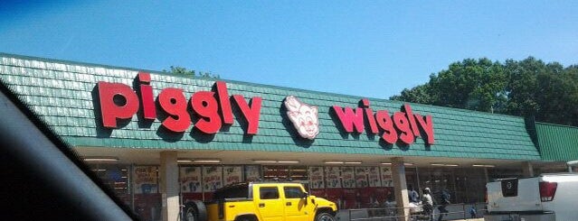 Piggly Wiggly is one of Chester'in Beğendiği Mekanlar.