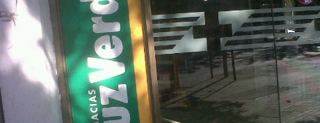 Farmacias Cruz Verde is one of Tempat yang Disukai Alberto J S.