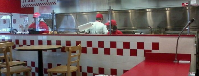 Five Guys is one of Locais curtidos por Sharon.