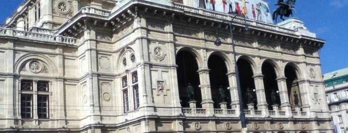 Wiener Staatsoper is one of Vienna.