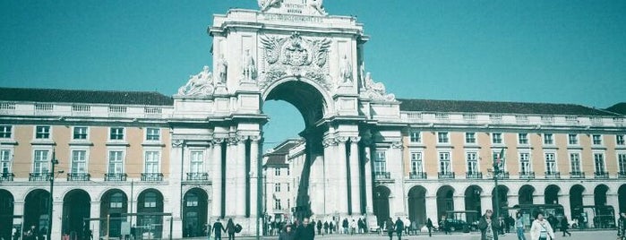 Praça do Comércio is one of locais.