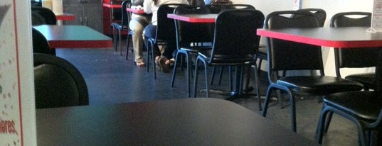 Renzo's Gourmet, South Tampa is one of สถานที่ที่ Veronica ถูกใจ.