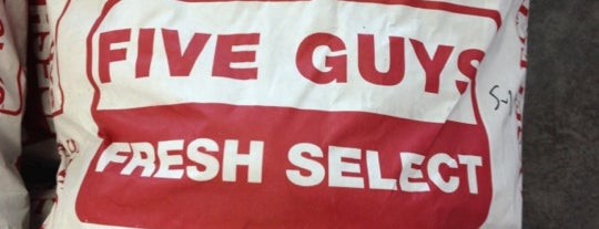 Five Guys is one of Chester 님이 좋아한 장소.