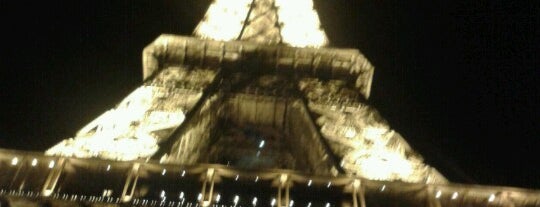 Torre Eiffel is one of Wonders of the World.